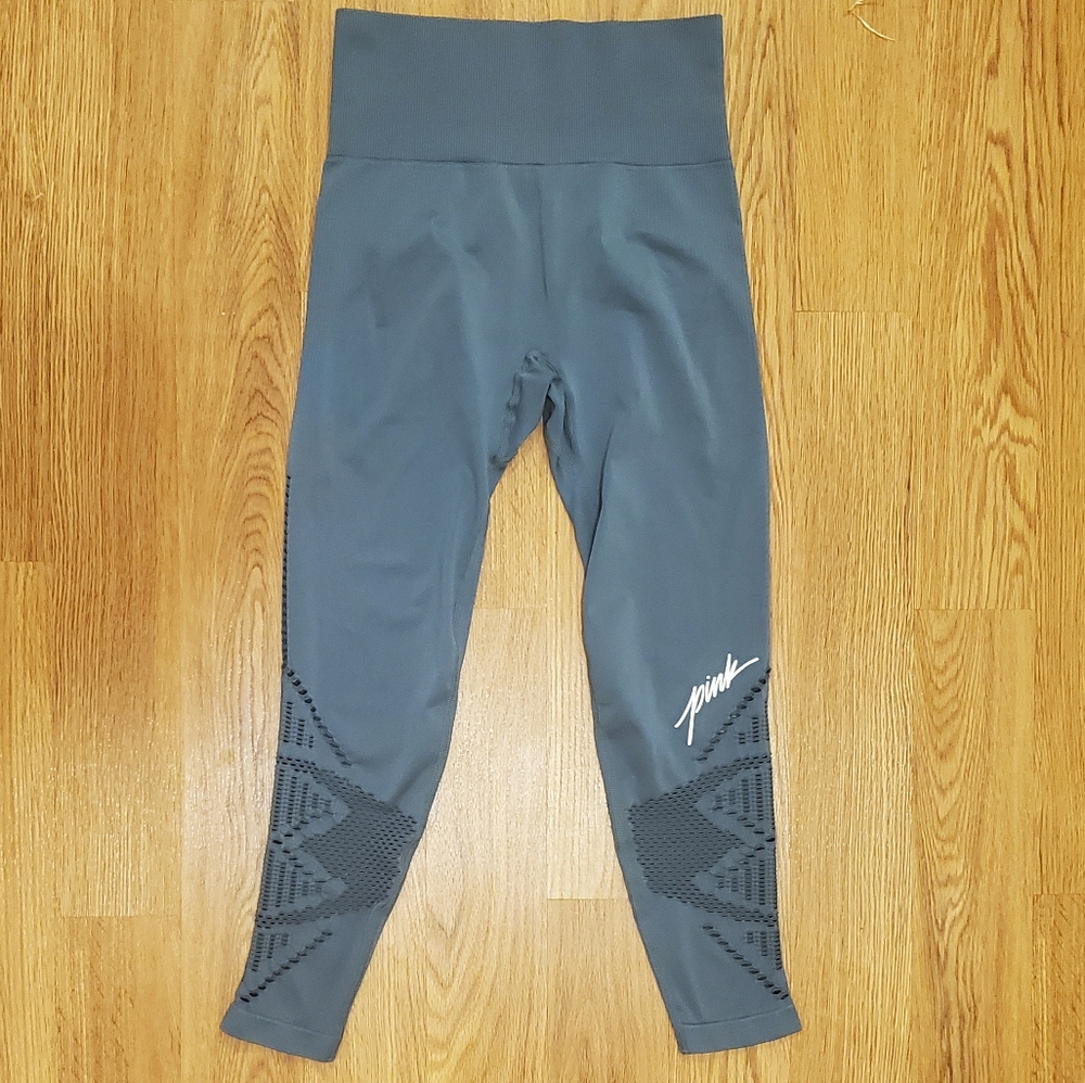 VS Pink cool & comfy leggings